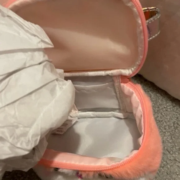 Claire's Peach & White Plush Queenie the Corgi Zip Makeup Bag BRAND NEW! - Picture 4 of 5